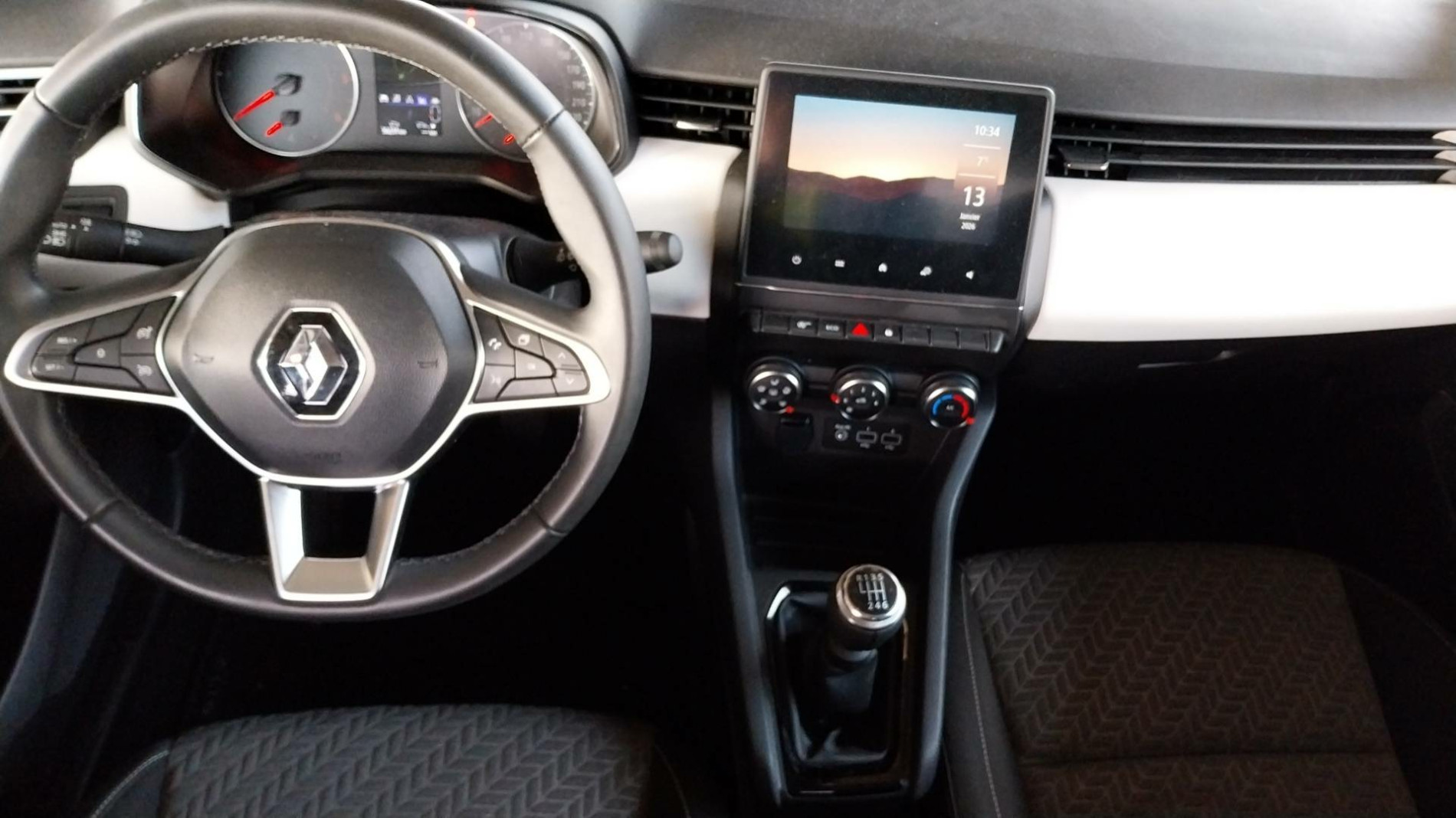 Vente en ligne Renault Clio 5 CLIO SOCIETE BLUE DCI 100 au prix de 15 490 €