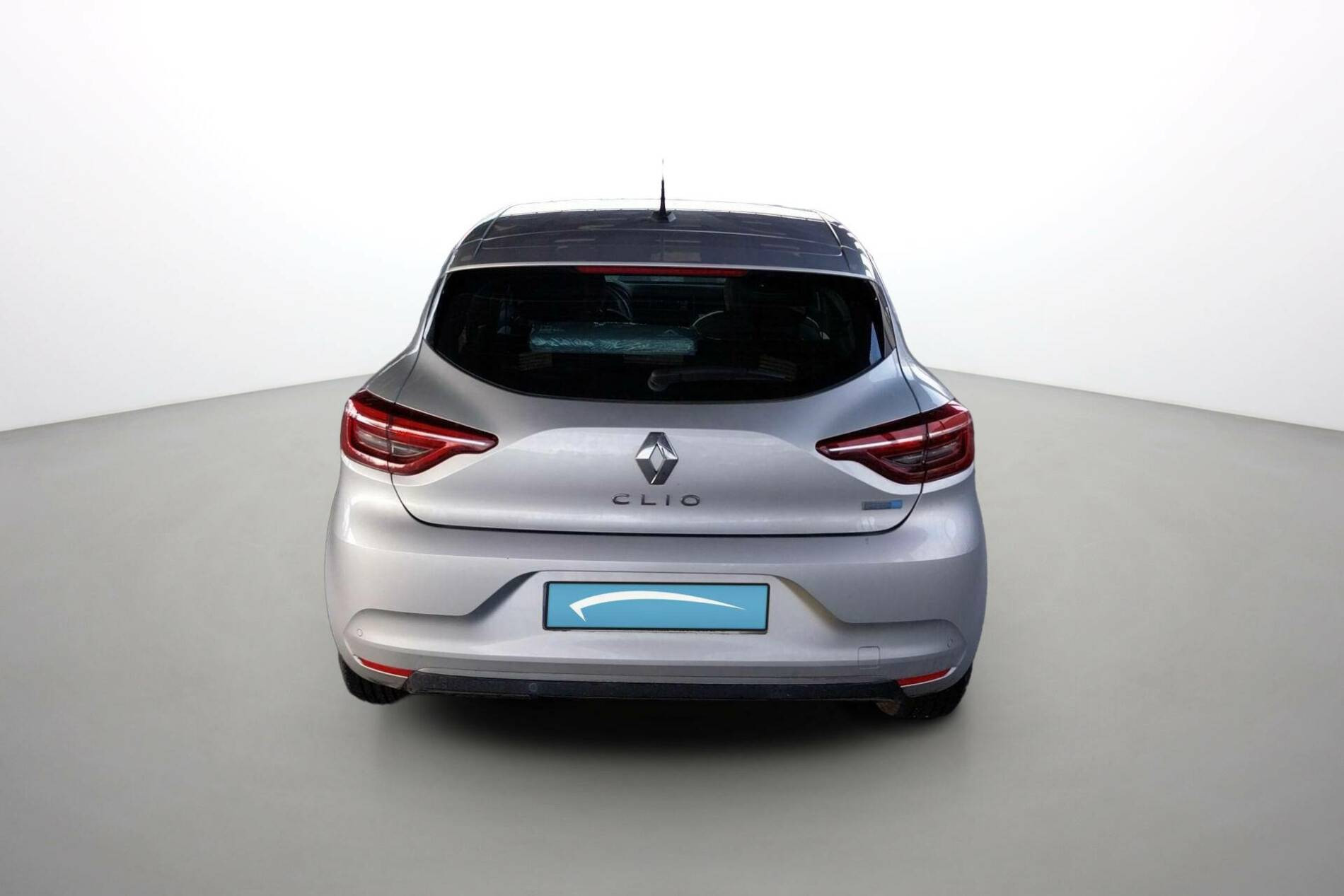 Vente en ligne Renault Clio 5 Clio E-Tech 140 - 21N au prix de 18 590 €