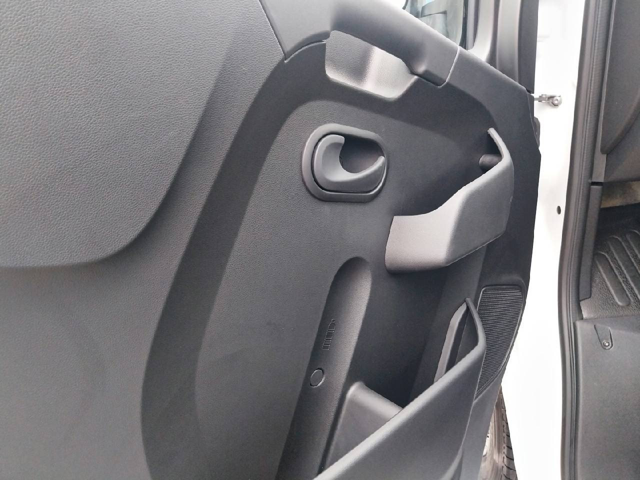 Vente en ligne Renault Master Fourgon MASTER FGN TRAC F3300 L2H2 BLUE DCI 135 au prix de 27 990 €