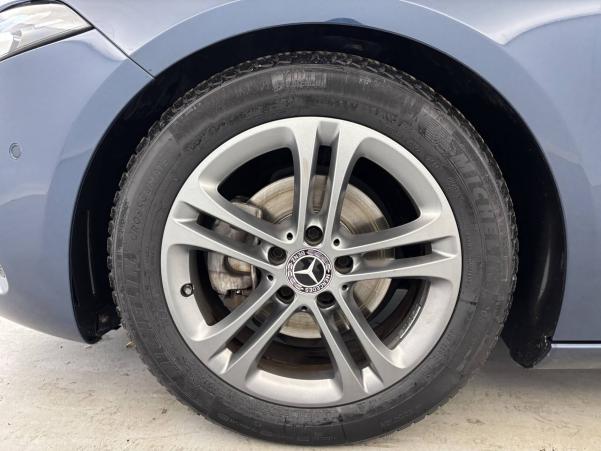 Vente en ligne Mercedes Classe A  180 d 7G-DCT au prix de 22 990 €