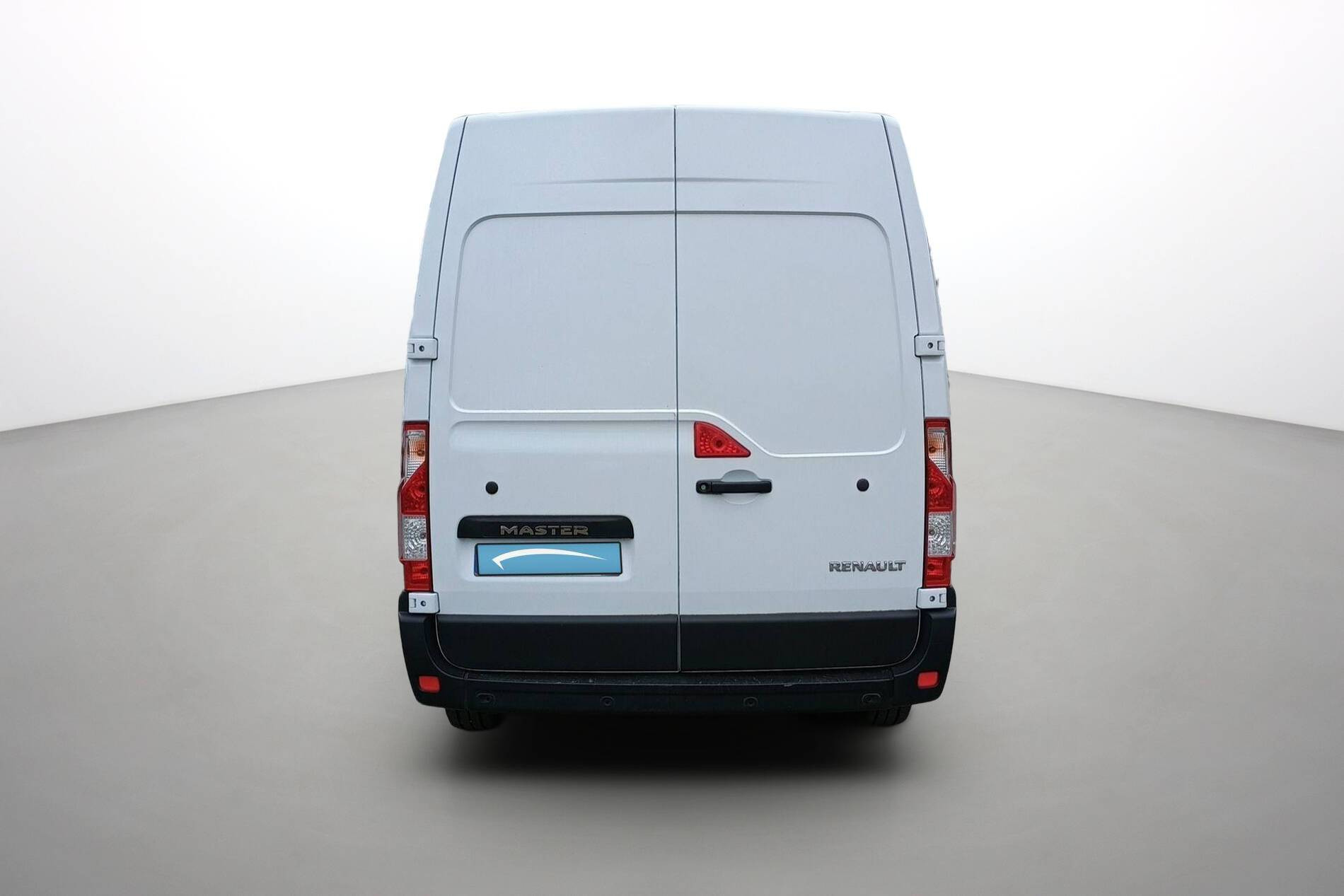 Vente en ligne Renault Master Fourgon MASTER FGN TRAC F3500 L2H2 BLUE DCI 135 au prix de 24 990 €