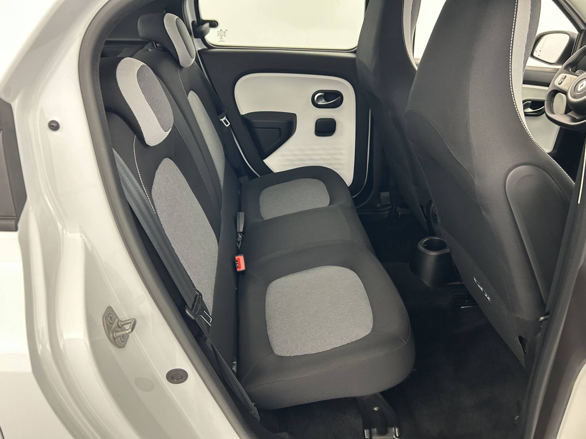 Vente en ligne Renault Twingo Electrique Twingo III E-Tech au prix de 11 990 €