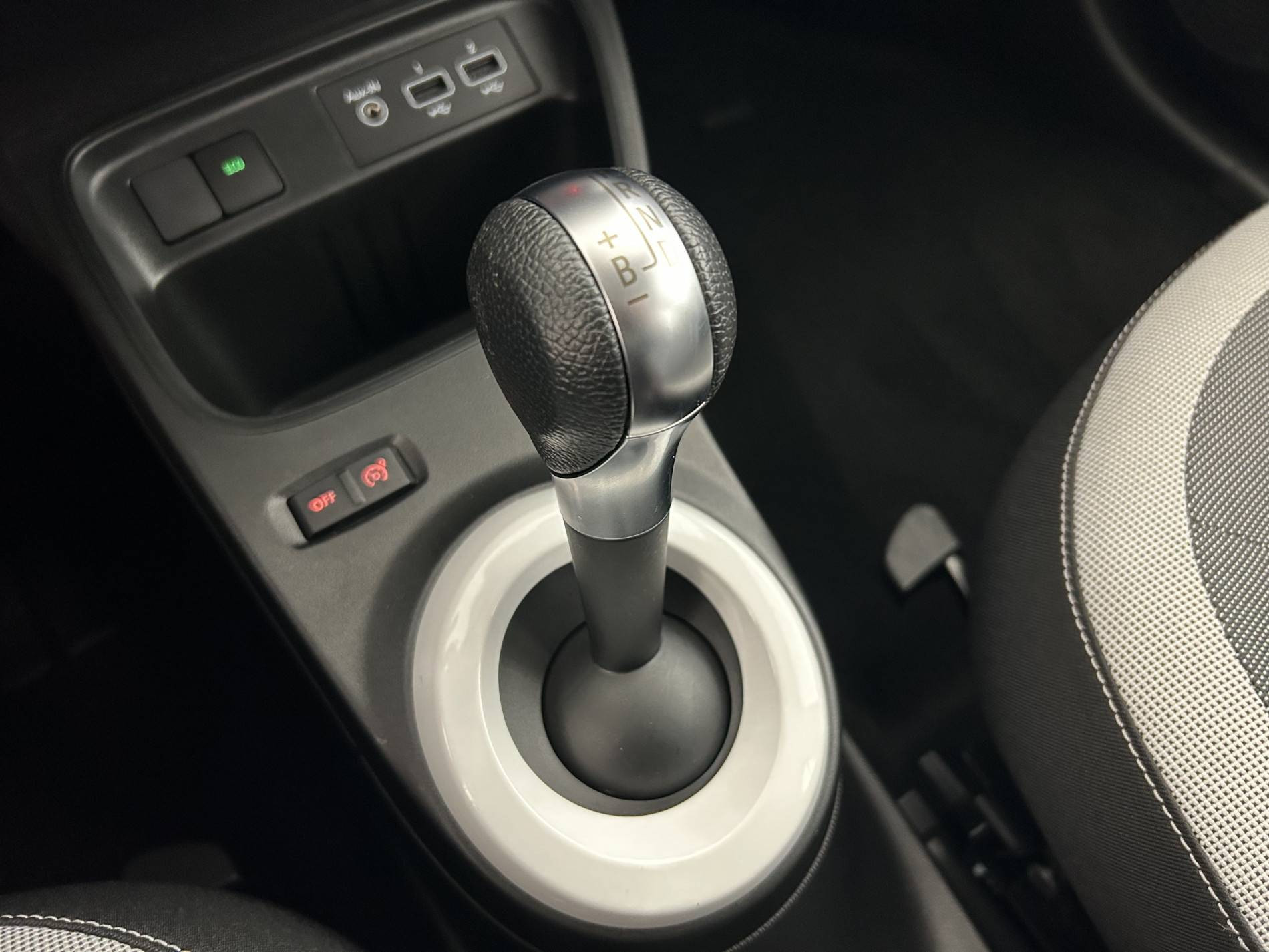 Vente en ligne Renault Twingo Electrique Twingo III E-Tech au prix de 11 990 €