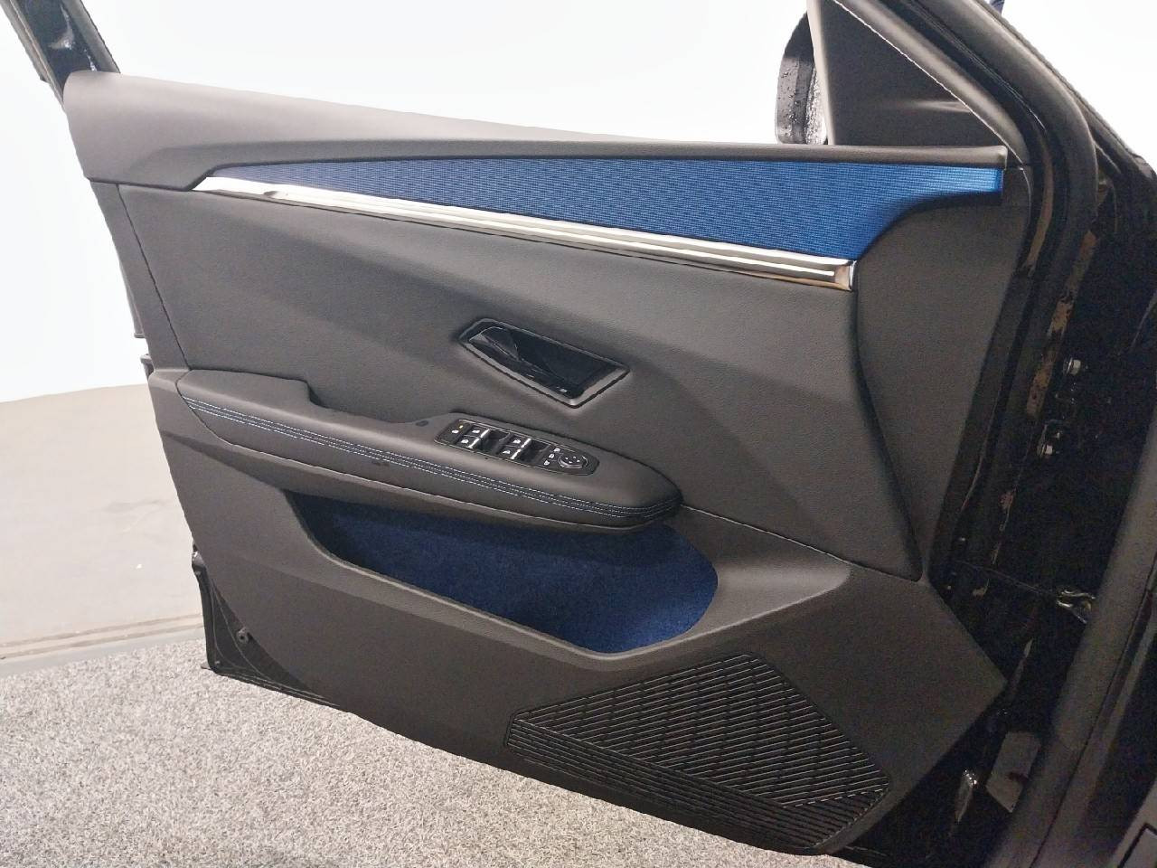 Vente en ligne Renault Scenic E-Tech  220 ch grande autonomie au prix de 44 900 €