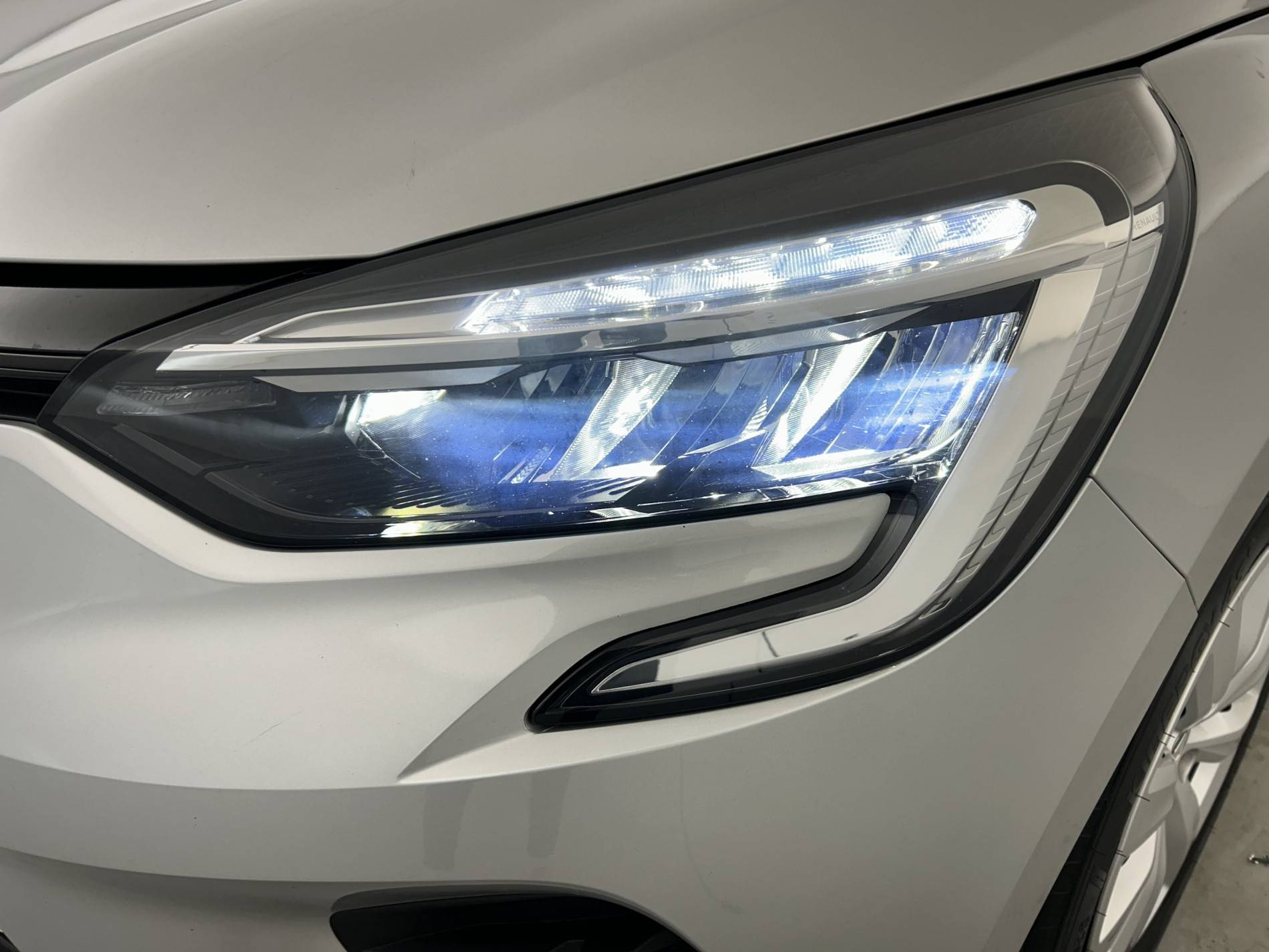 Vente en ligne Renault Clio 5 Clio SCe 65 - 20 au prix de 11 490 €