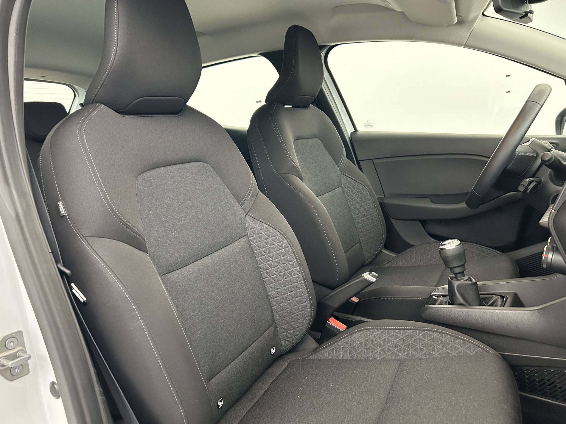 Vente en ligne Renault Clio 5 Clio TCe 90 au prix de 14 790 €