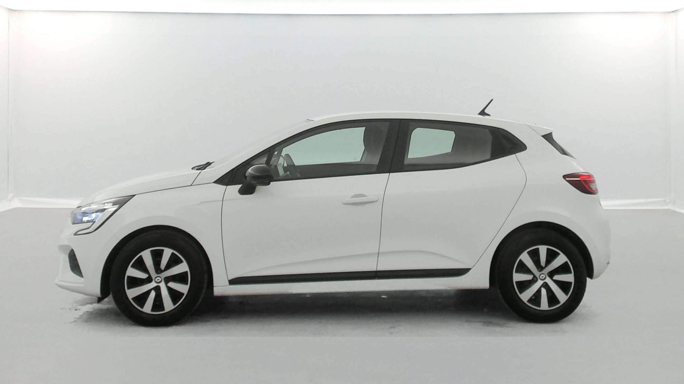 Vente en ligne Renault Clio 5 Clio TCe 90 au prix de 14 790 €