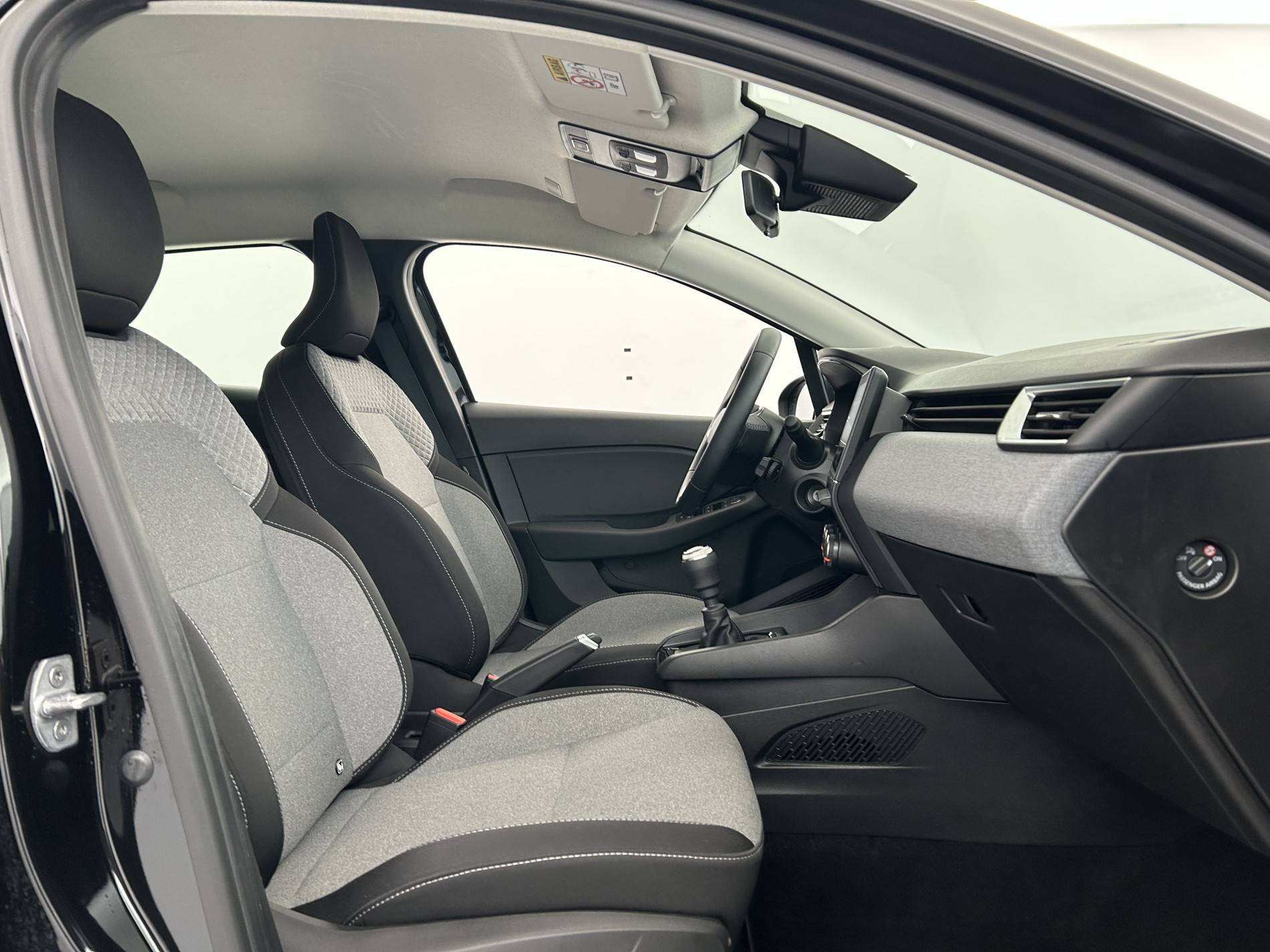 Vente en ligne Renault Clio 5 Clio Blue dCi 100 ch GSR2 au prix de 18 990 €