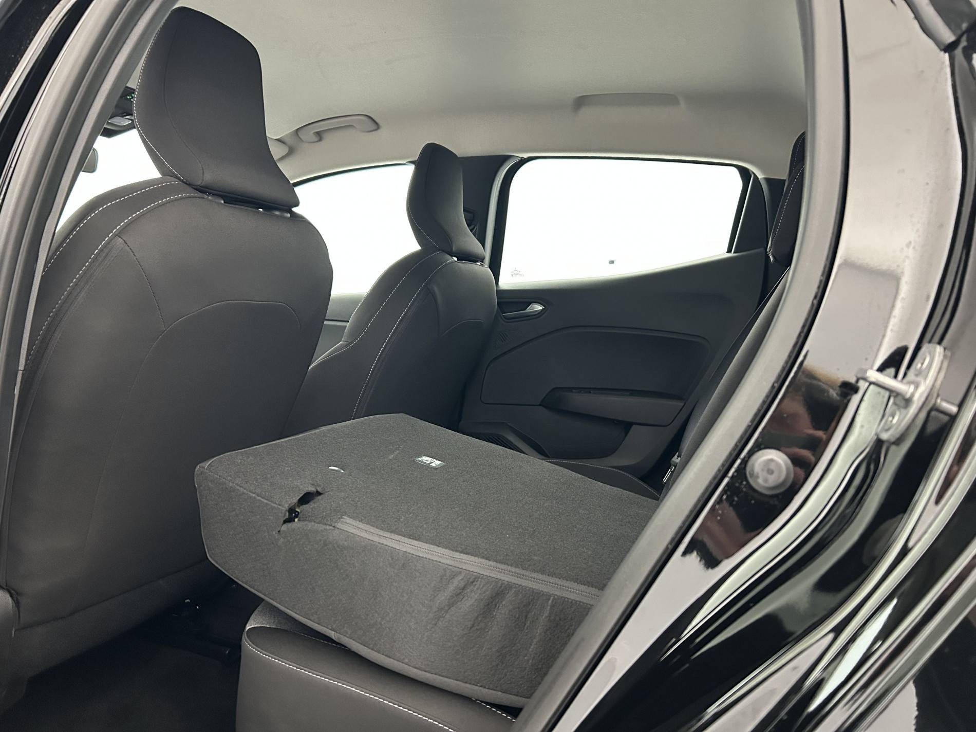 Vente en ligne Renault Clio 5 Clio Blue dCi 100 ch GSR2 au prix de 18 990 €