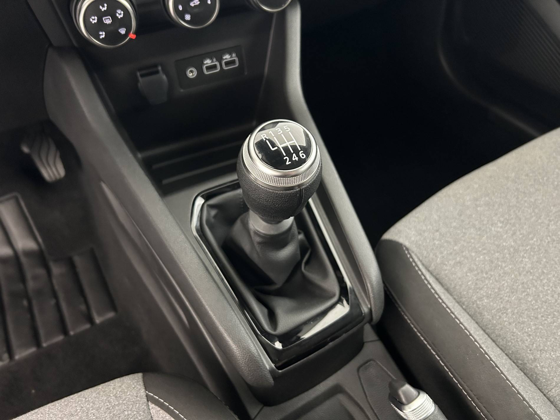 Vente en ligne Renault Clio 5 Clio Blue dCi 100 ch GSR2 au prix de 18 990 €