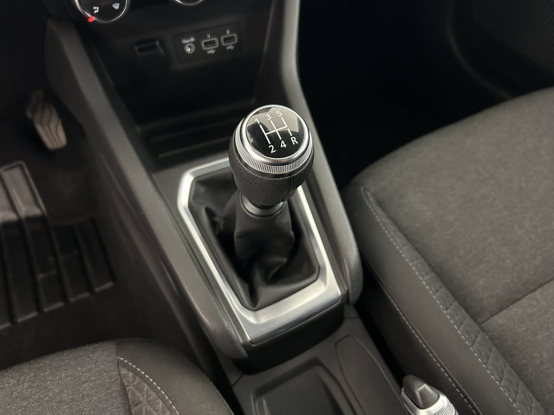 Vente en ligne Renault Clio 5 Clio SCe 65 - 21 au prix de 12 390 €