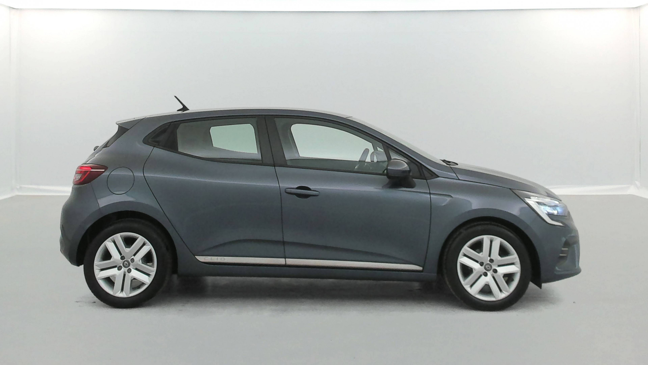 Vente en ligne Renault Clio 5 Clio SCe 65 - 21 au prix de 12 390 €