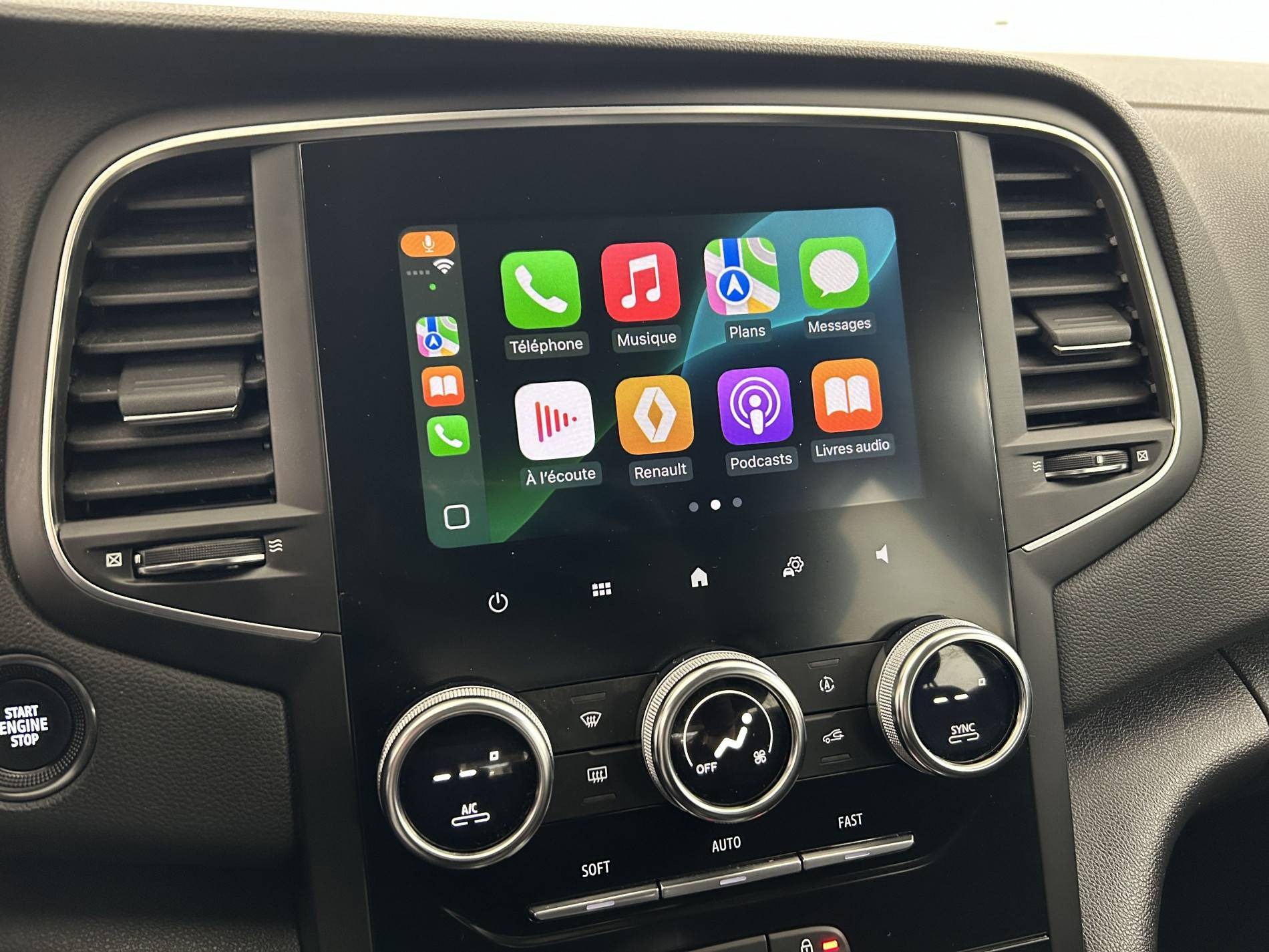 Vente en ligne Renault Megane 4 Mégane IV Berline Blue dCi 115 - 21B au prix de 16 990 €