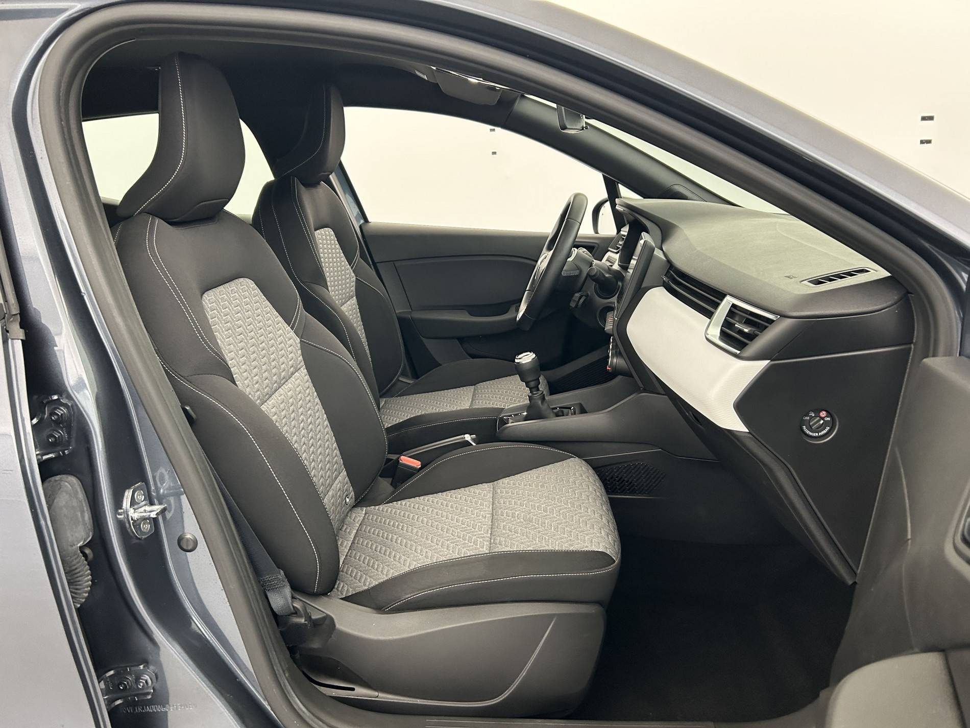 Vente en ligne Renault Clio 5 Clio TCe 90 - 21N au prix de 13 990 €