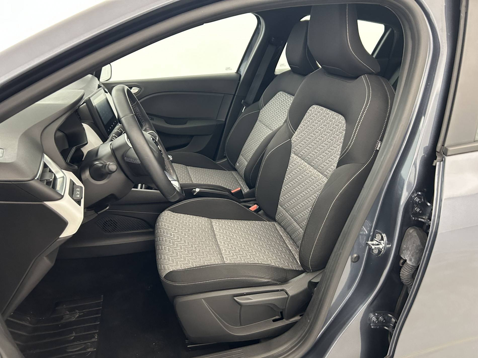 Vente en ligne Renault Clio 5 Clio TCe 90 - 21N au prix de 13 990 €