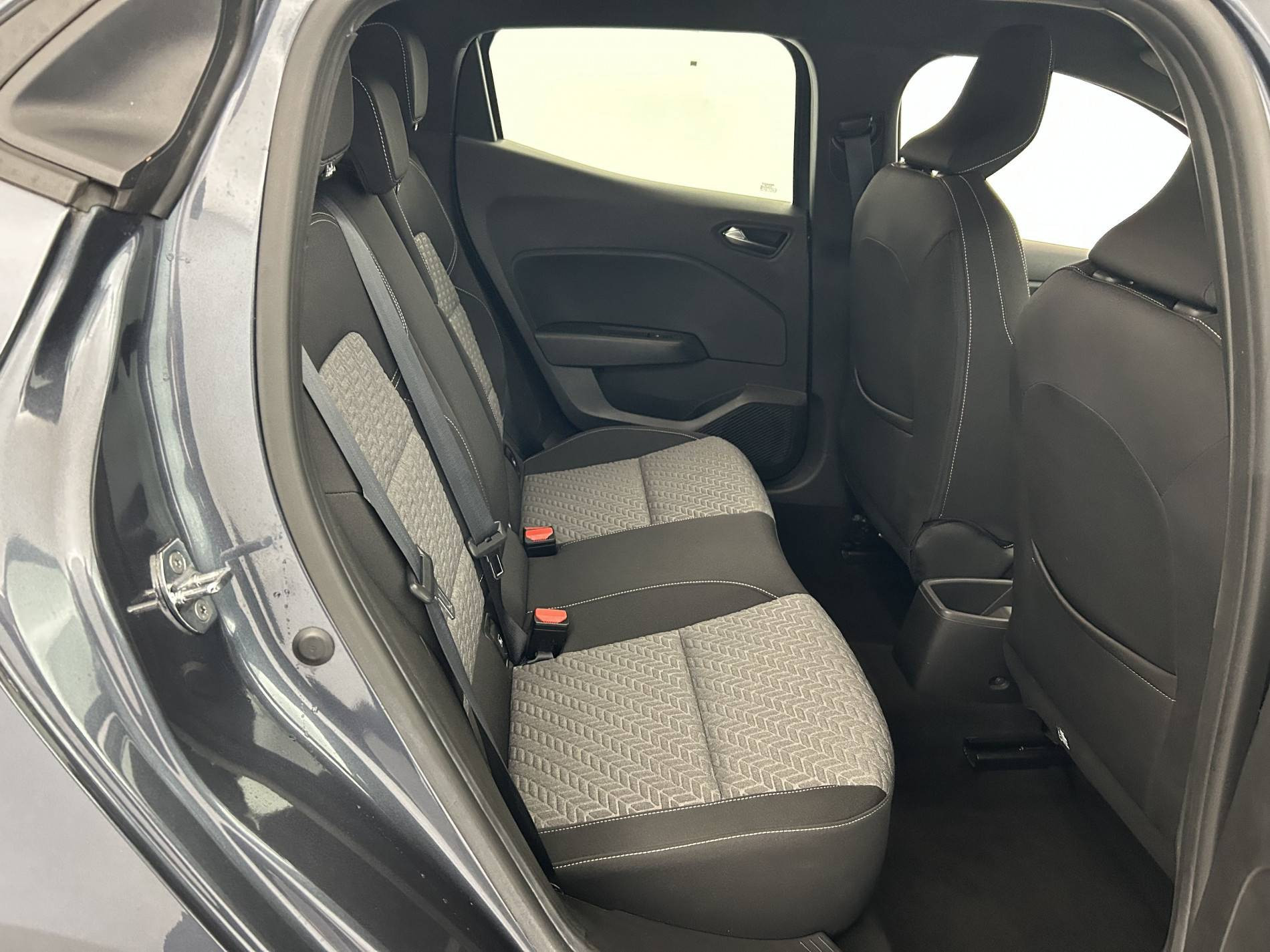 Vente en ligne Renault Clio 5 Clio TCe 90 - 21N au prix de 13 990 €