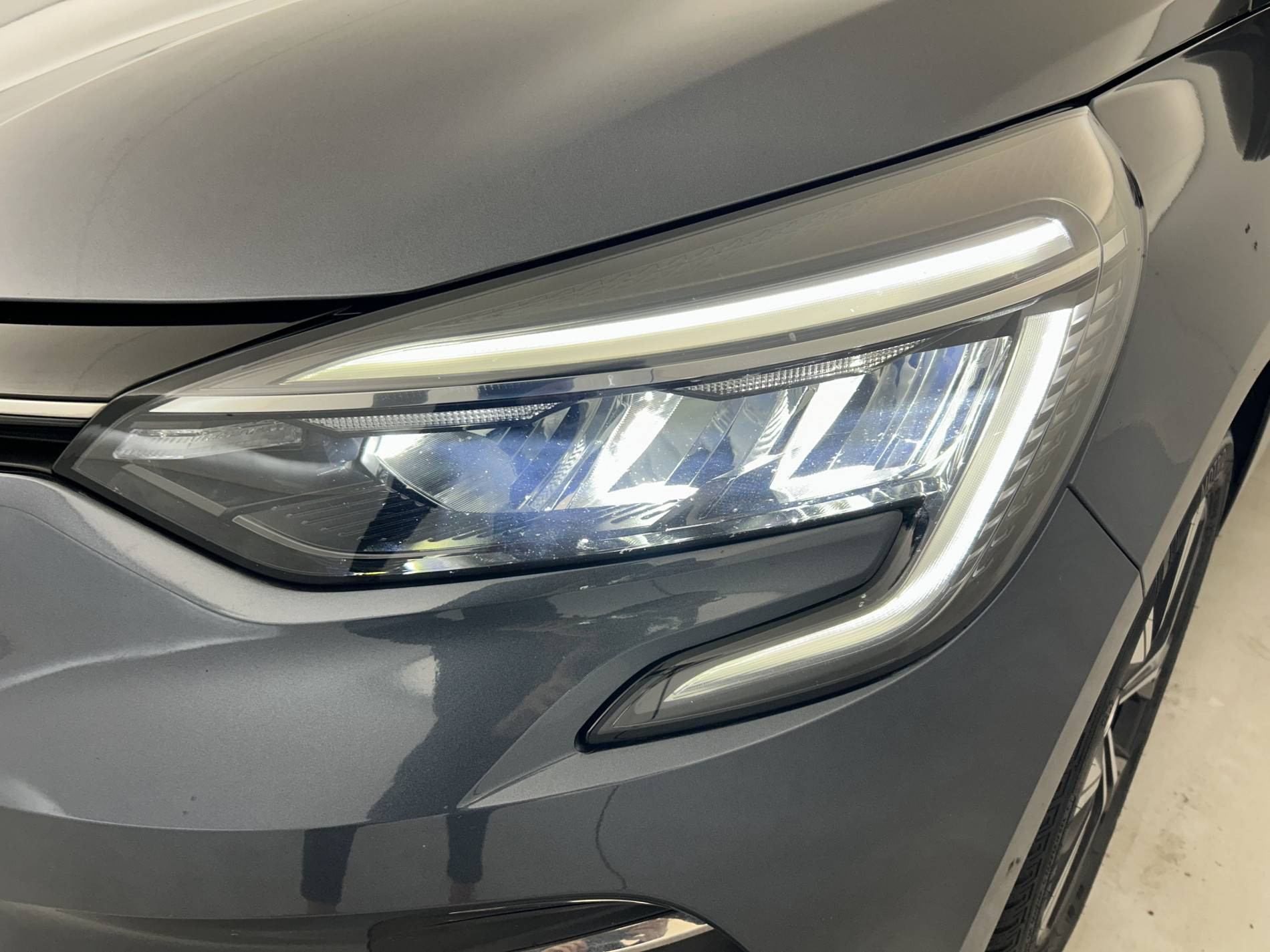 Vente en ligne Renault Clio 5 Clio TCe 90 - 21N au prix de 13 990 €