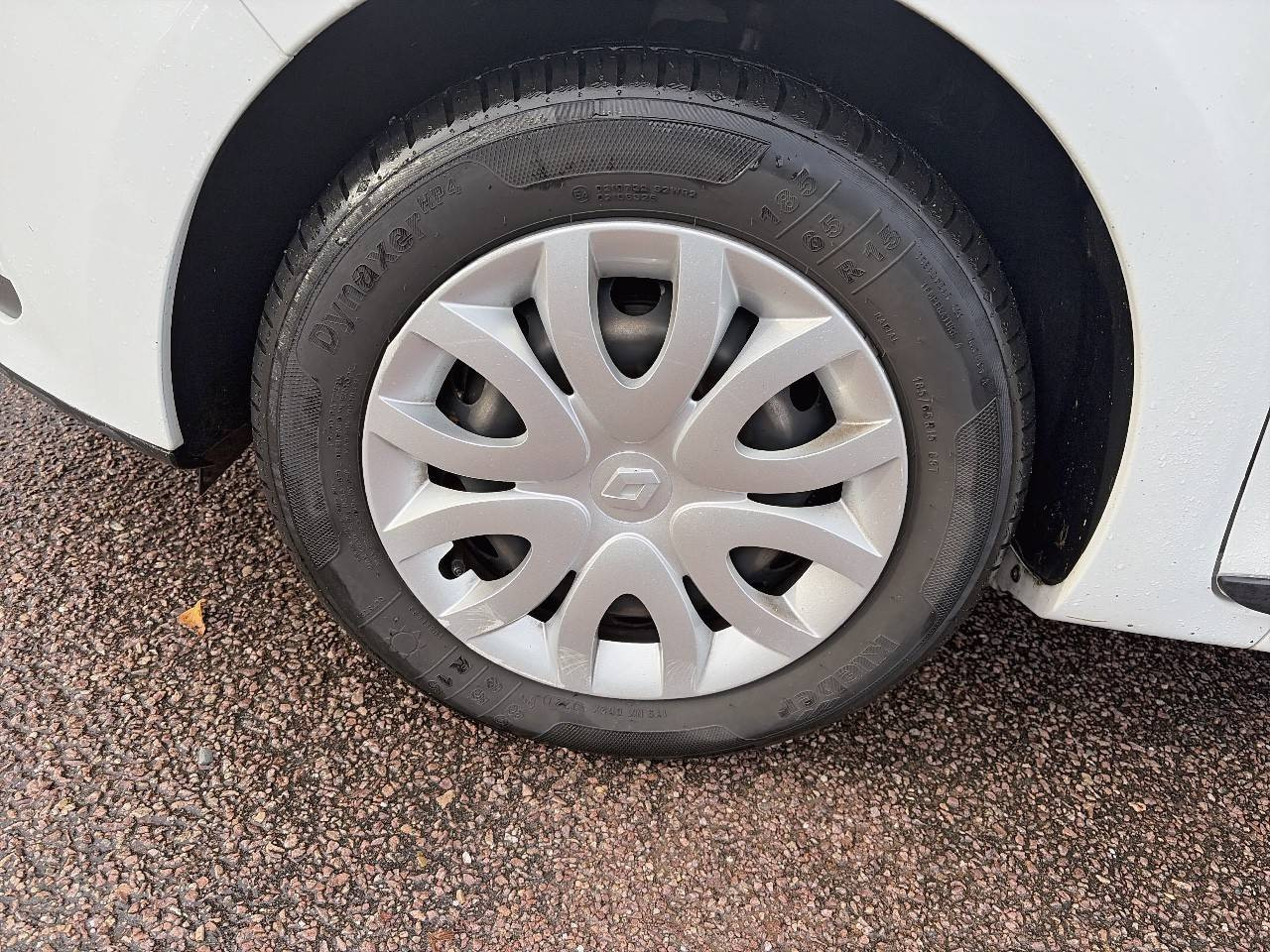 Vente en ligne Renault Clio 4 Clio 1.2 16V 75 au prix de 9 990 €