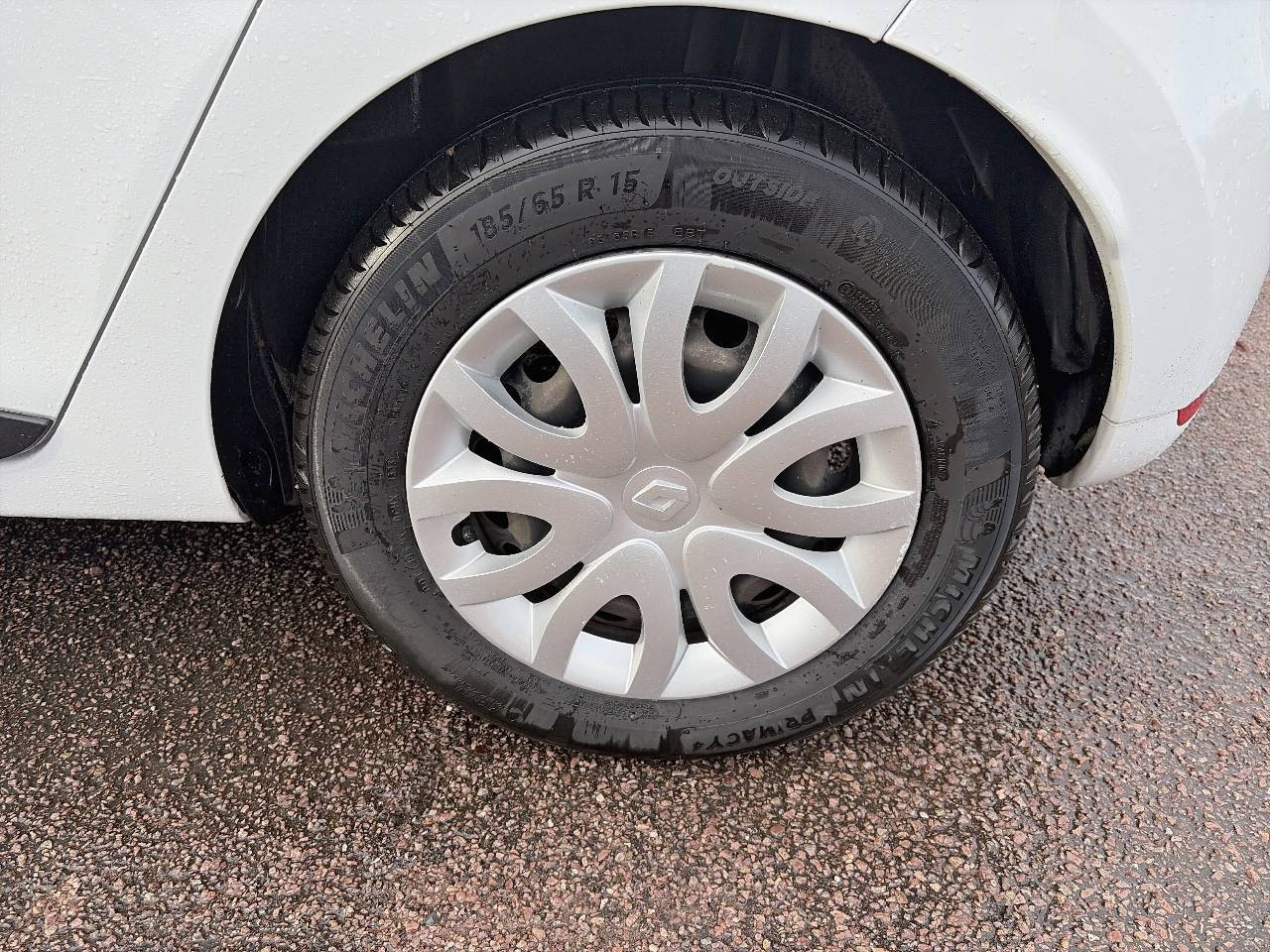 Vente en ligne Renault Clio 4 Clio 1.2 16V 75 au prix de 9 990 €