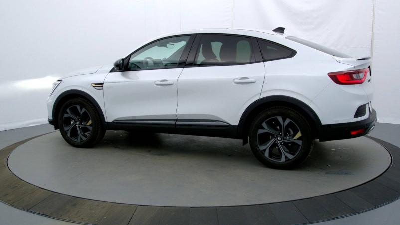 Vente en ligne Renault Arkana  E-Tech hybride 145 - 22 au prix de 27 990 €