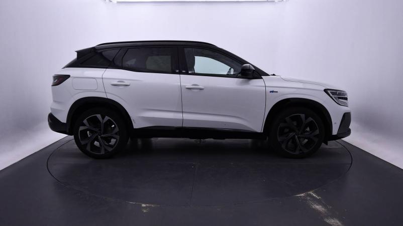 Vente en ligne Renault Austral  E-Tech hybrid 200 au prix de 39 890 €