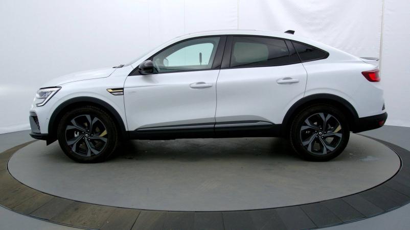 Vente en ligne Renault Arkana  E-Tech hybride 145 - 22 au prix de 27 990 €