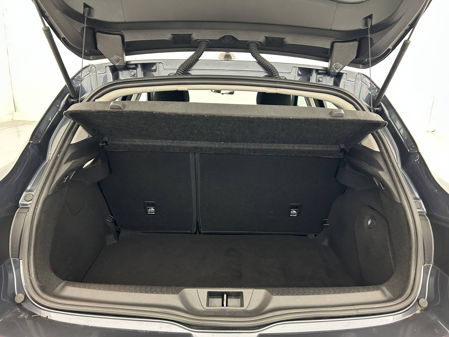 Vente en ligne Renault Megane 4 Mégane IV Berline Blue dCi 115 - 21B au prix de 15 990 €