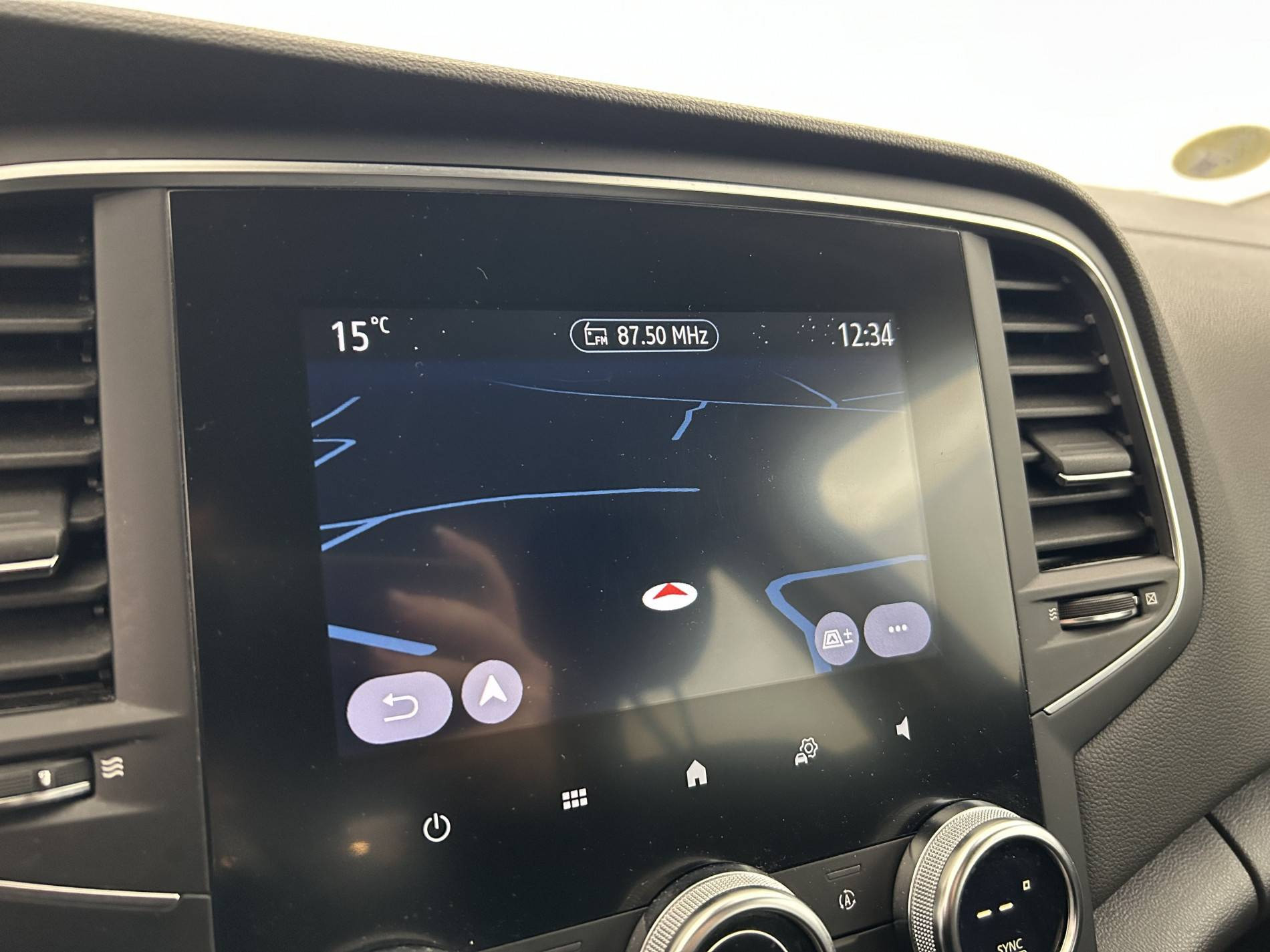 Vente en ligne Renault Megane 4 Mégane IV Berline Blue dCi 115 - 21B au prix de 15 990 €