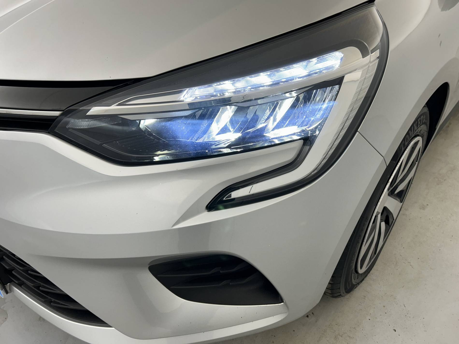 Vente en ligne Renault Clio 5 Clio TCe 90 au prix de 14 990 €