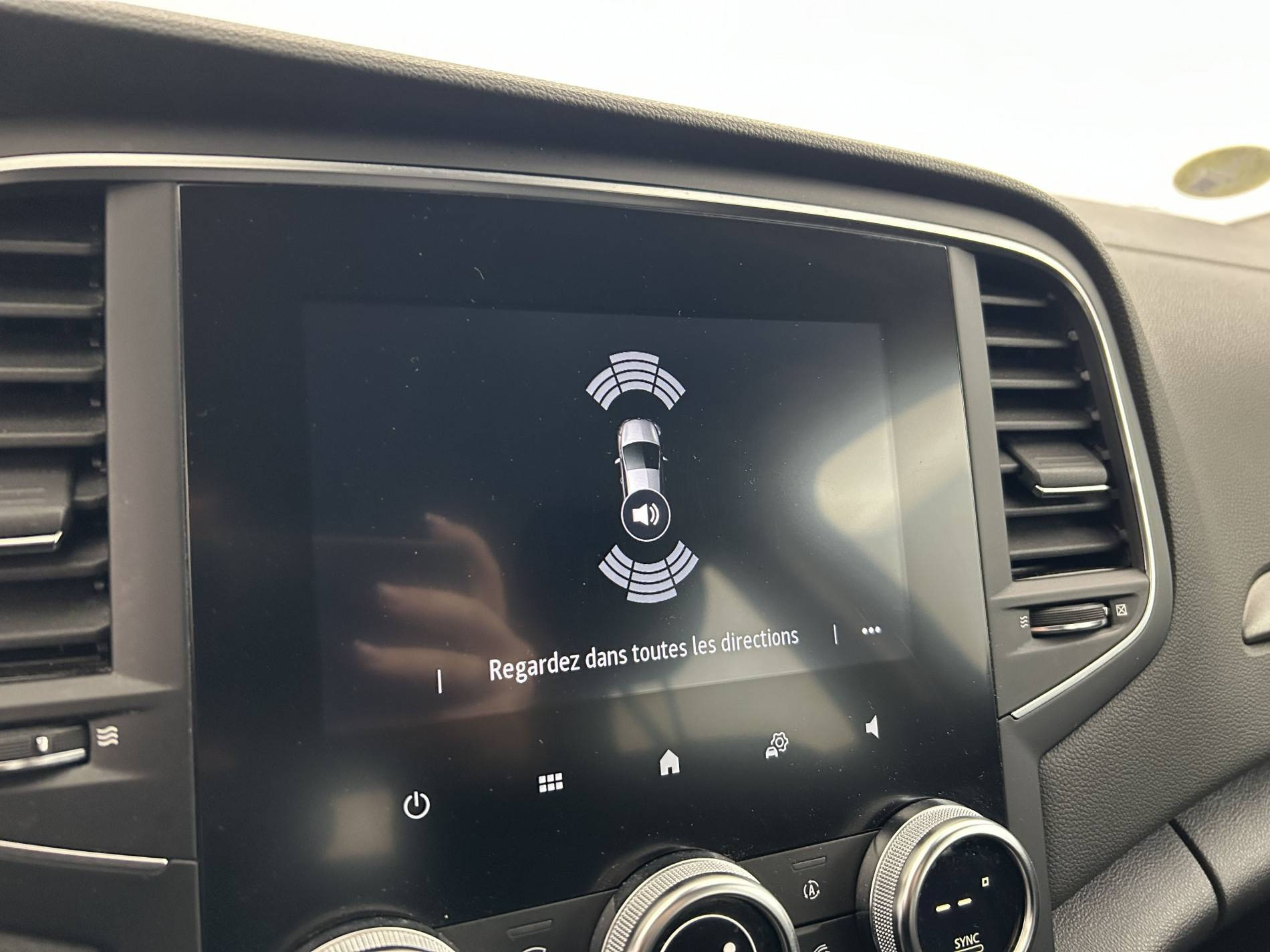 Vente en ligne Renault Megane 4 Mégane IV Berline Blue dCi 115 - 21B au prix de 15 990 €