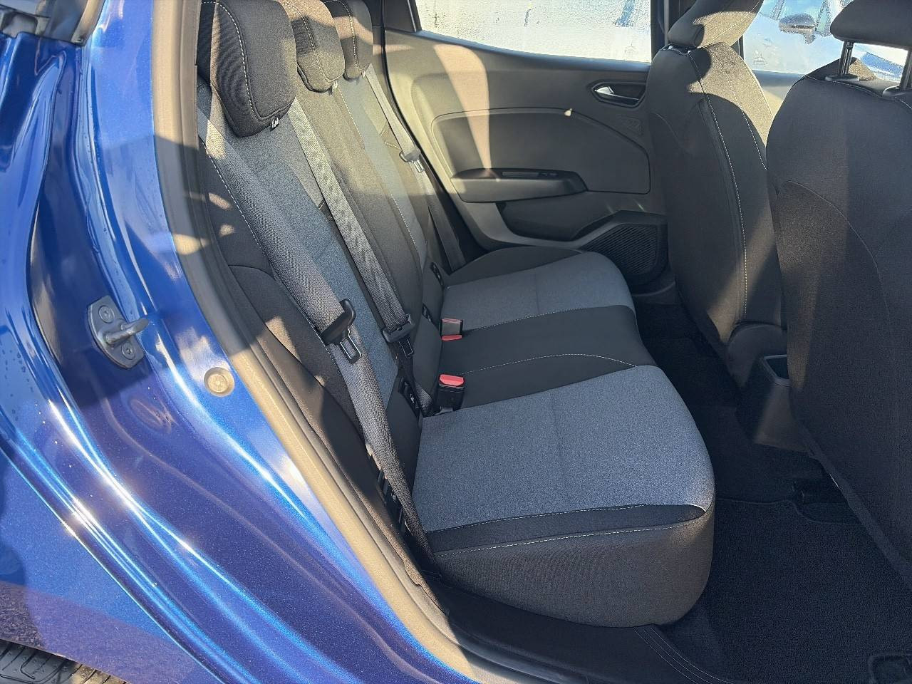 Vente en ligne Renault Clio 5 Clio TCe 90 au prix de 15 990 €