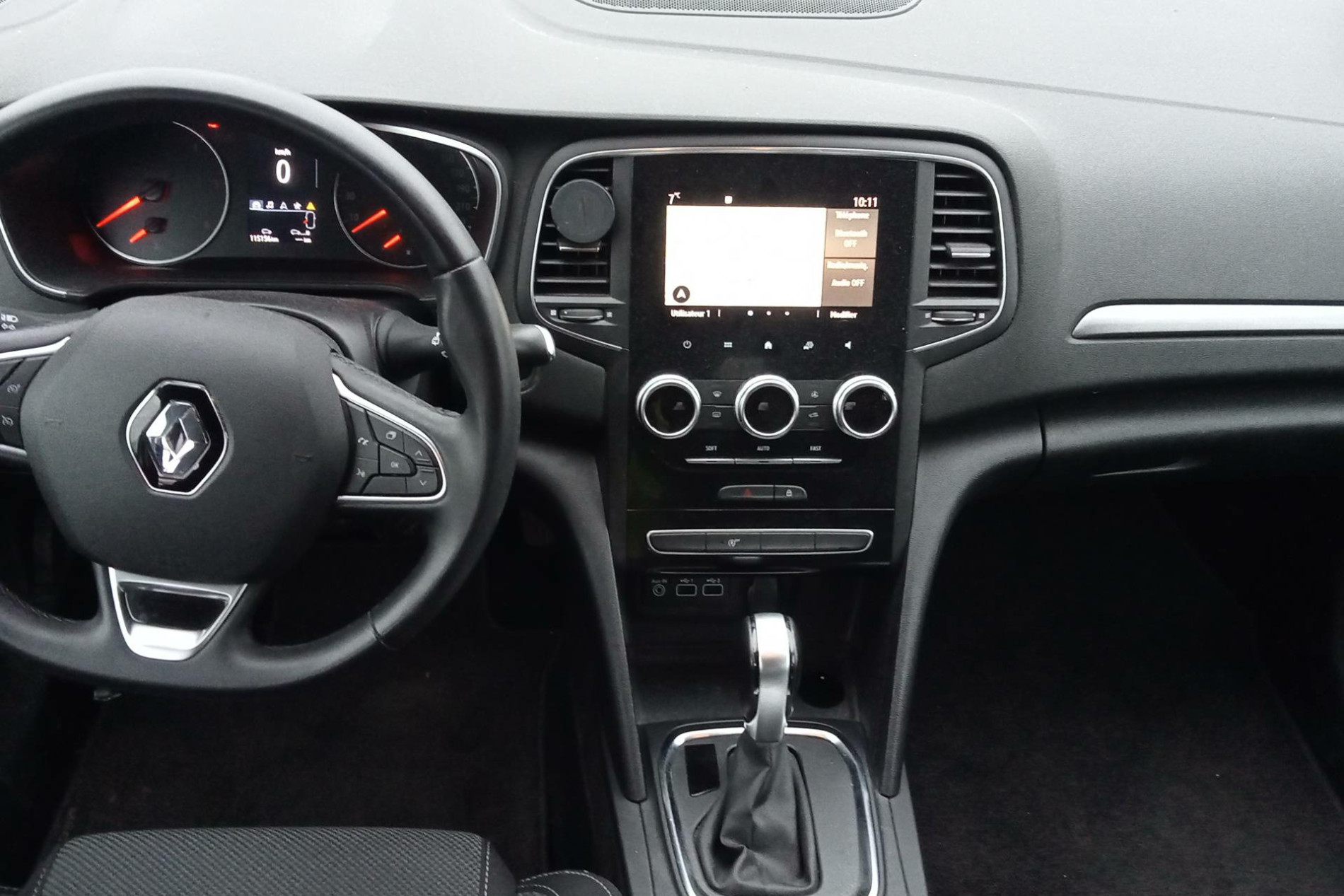 Vente en ligne Renault Megane 4  Blue dCi 115 EDC au prix de 15 990 €