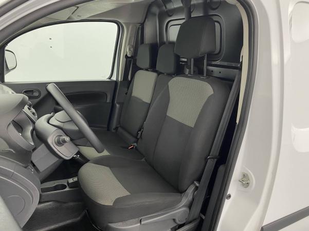 Vente en ligne Renault Kangoo Express  GRAND VOLUME BLUE DCI 95 au prix de 15 900 €