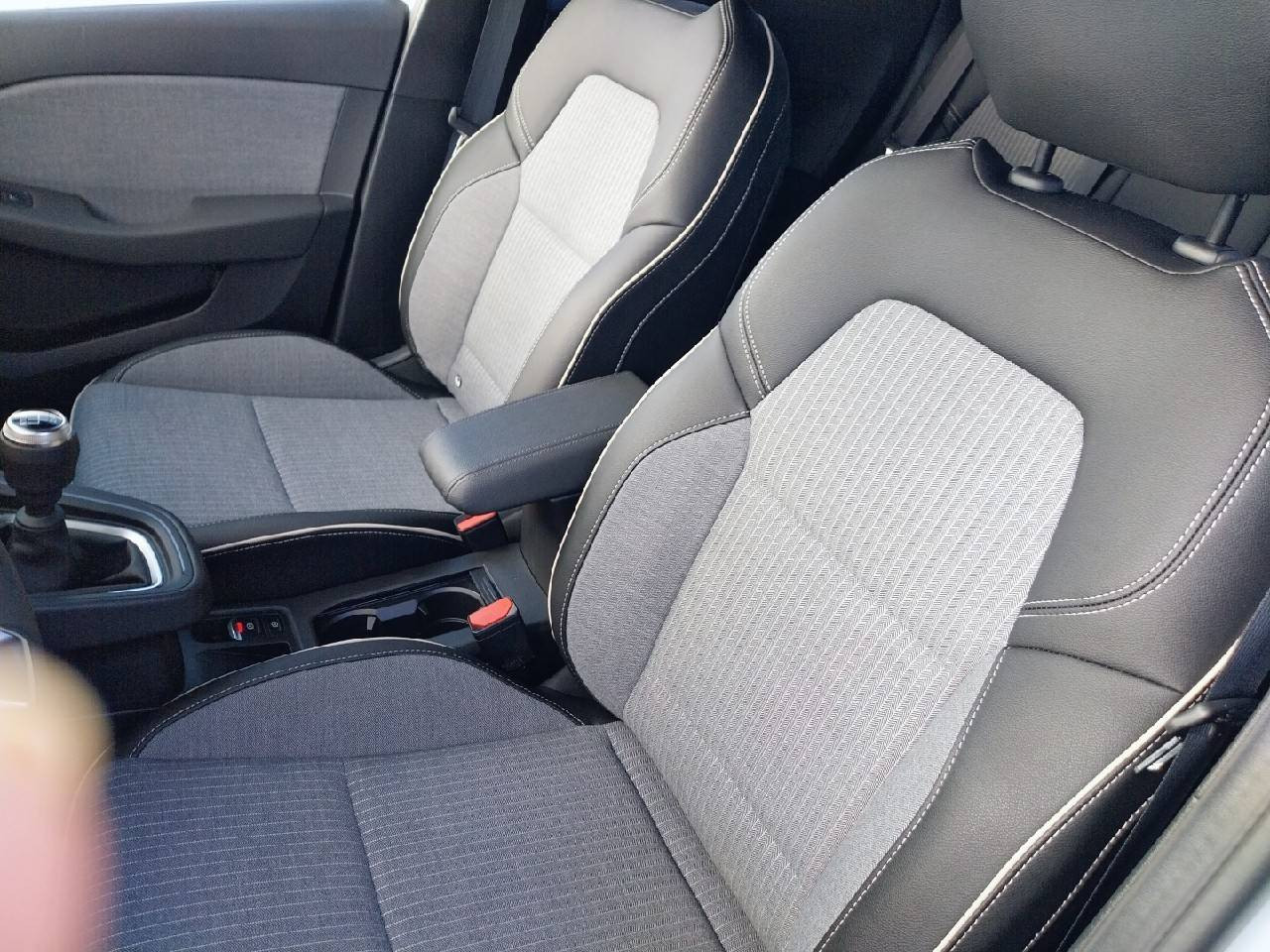 Vente en ligne Renault Clio 5 Clio TCe 90 ch GSR2 au prix de 17 990 €