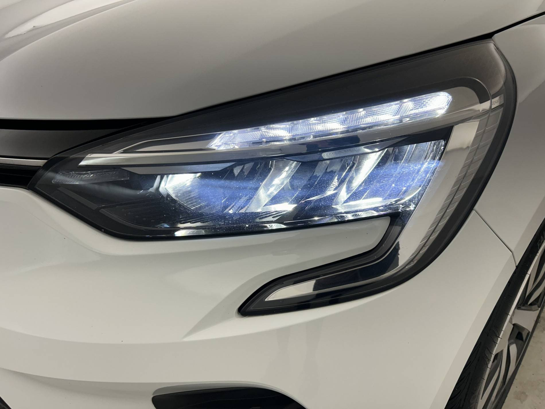 Vente en ligne Renault Clio 5 Clio TCe 90 au prix de 13 990 €