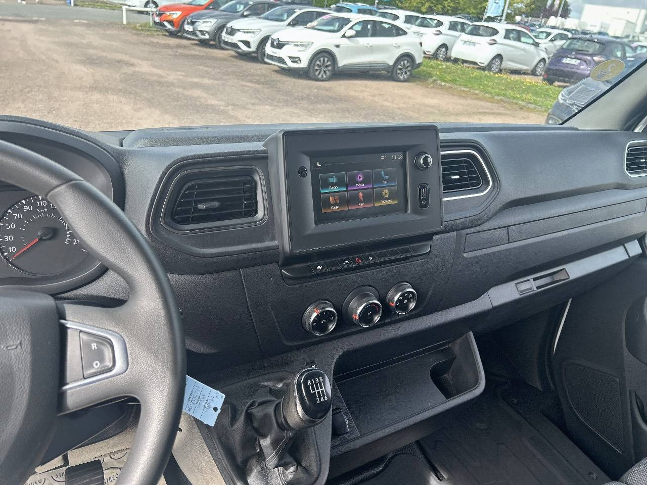 Vente en ligne Renault Master Fourgon MASTER FGN TRAC F3500 L2H2 DCI 135 au prix de 19 890 €