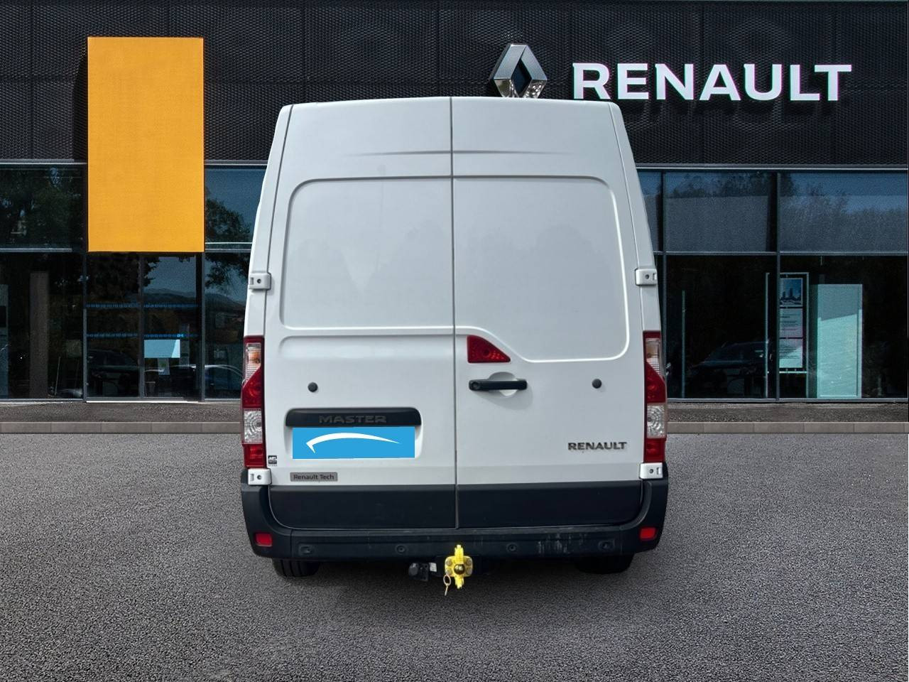 Vente en ligne Renault Master Fourgon MASTER FGN TRAC F3500 L2H2 DCI 135 au prix de 19 890 €