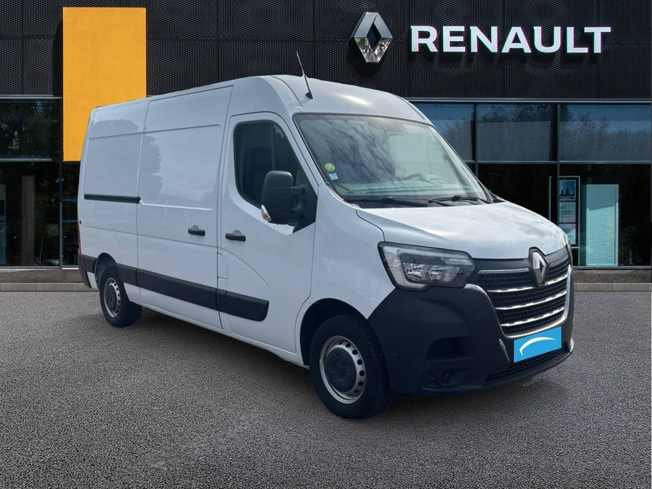 Vente en ligne Renault Master Fourgon MASTER FGN TRAC F3500 L2H2 DCI 135 au prix de 19 890 €