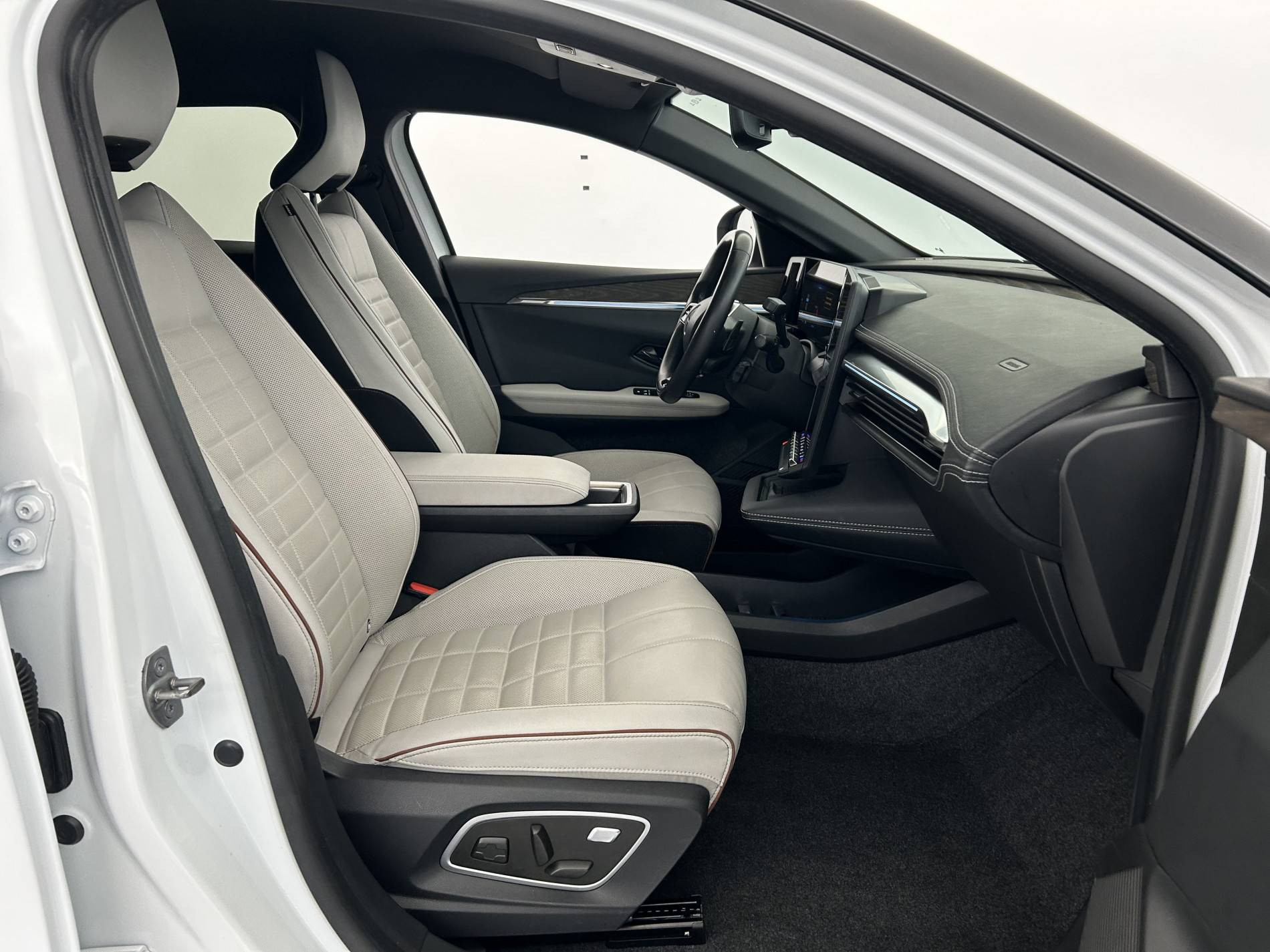 Vente en ligne Renault Megane E-Tech  EV60 220 ch super charge au prix de 20 490 €