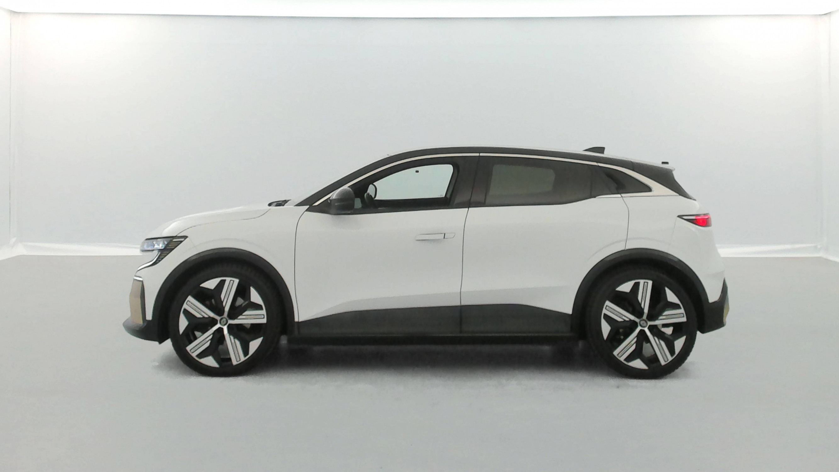 Vente en ligne Renault Megane E-Tech  EV60 220 ch super charge au prix de 20 490 €
