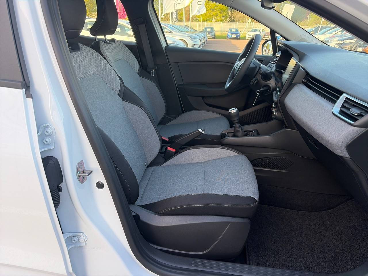 Vente en ligne Renault Clio 5 Clio TCe 90 au prix de 14 990 €