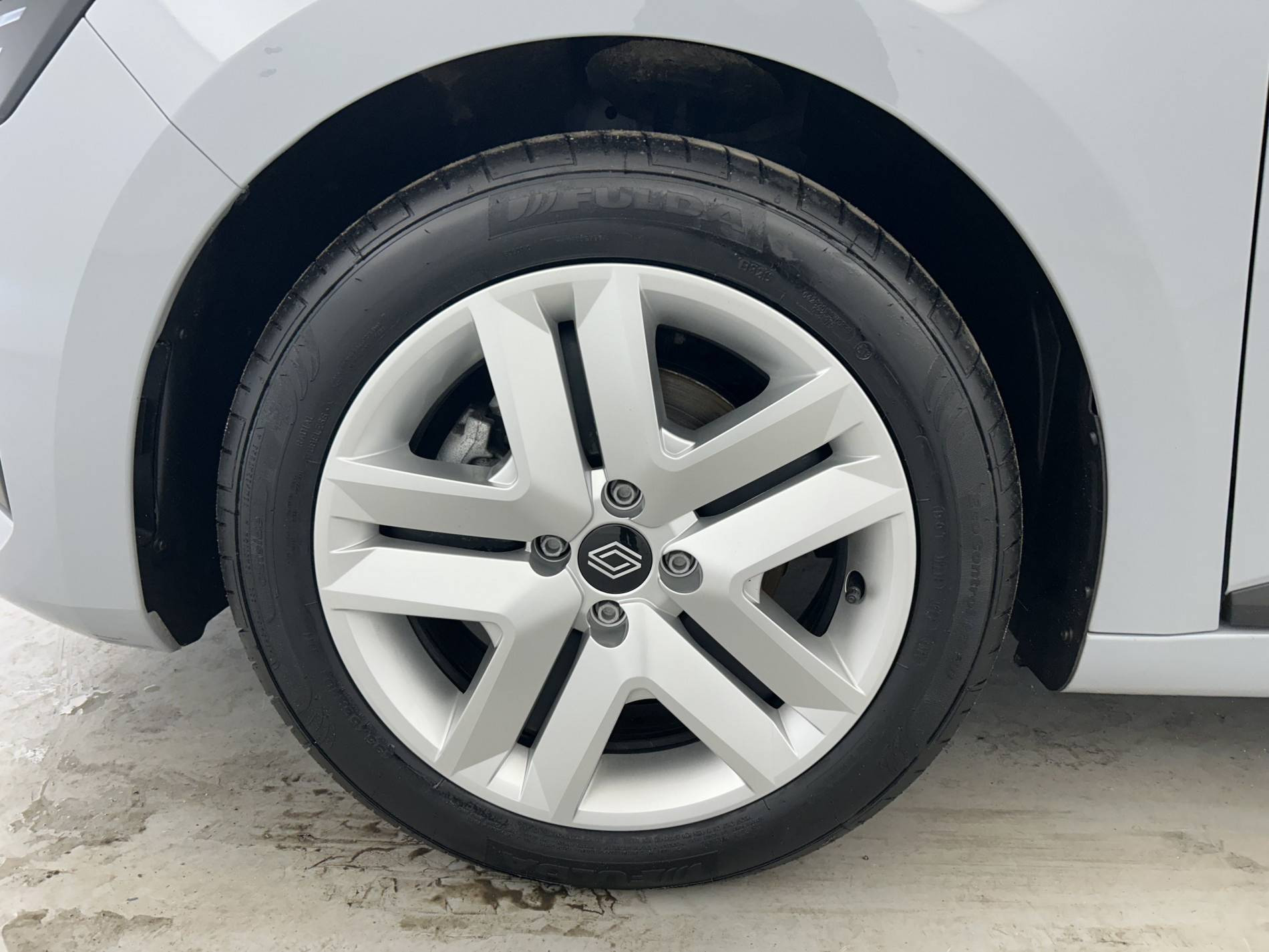 Vente en ligne Renault Clio 5 Clio E-Tech full hybrid 145 ch GSR2 au prix de 20 990 €