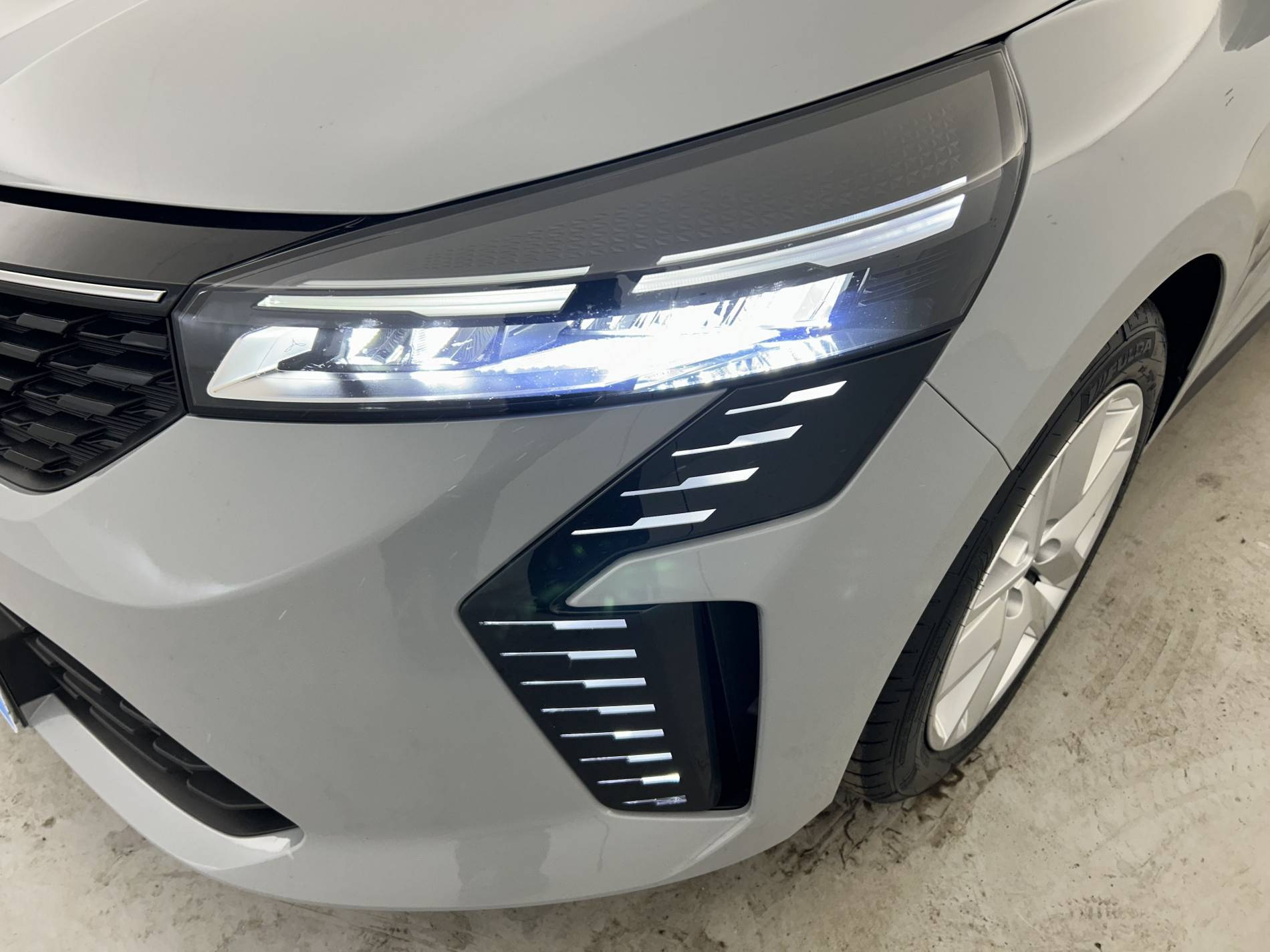 Vente en ligne Renault Clio 5 Clio E-Tech full hybrid 145 ch GSR2 au prix de 20 990 €