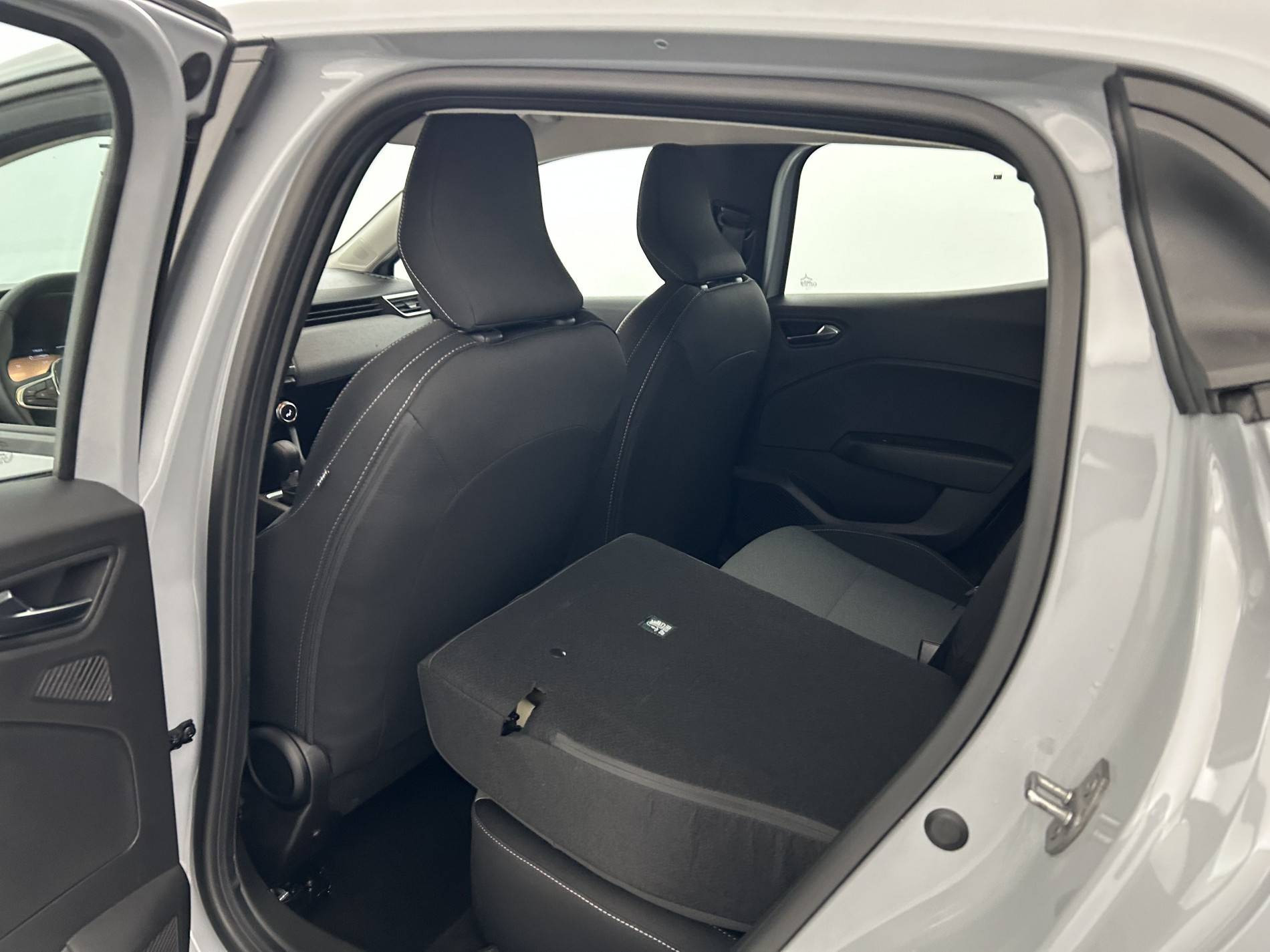 Vente en ligne Renault Clio 5 Clio E-Tech full hybrid 145 ch GSR2 au prix de 20 990 €