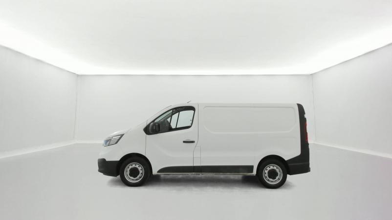 Vente en ligne Renault Trafic 3 Fourgon TRAFIC FGN L1H1 2800 KG BLUE DCI 110 au prix de 20 590 €