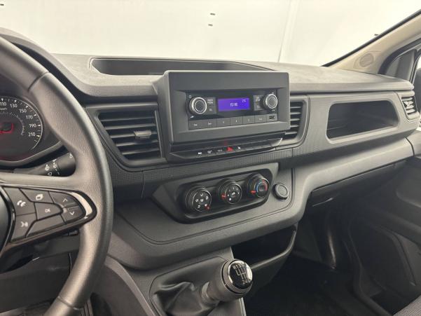 Vente en ligne Renault Trafic 3 Fourgon TRAFIC FGN L1H1 2800 KG BLUE DCI 110 au prix de 20 590 €