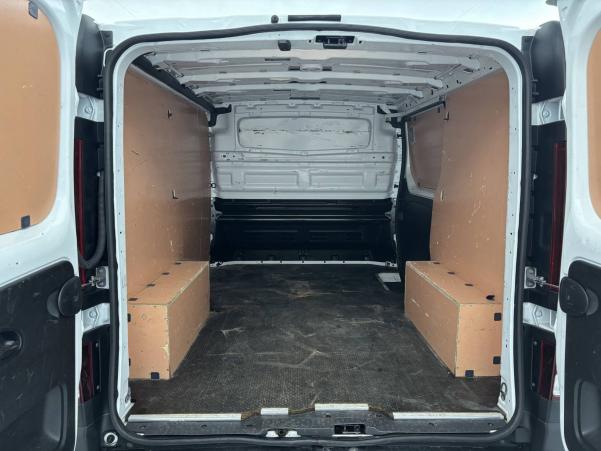 Vente en ligne Renault Trafic 3 Fourgon TRAFIC FGN L1H1 2800 KG BLUE DCI 110 au prix de 20 590 €