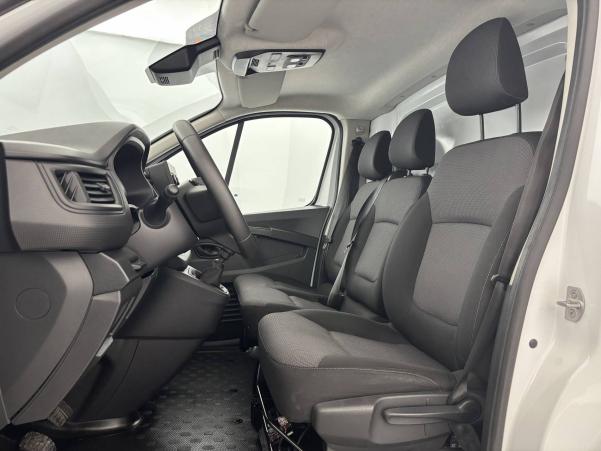 Vente en ligne Renault Trafic 3 Fourgon TRAFIC FGN L1H1 2800 KG BLUE DCI 110 au prix de 20 590 €