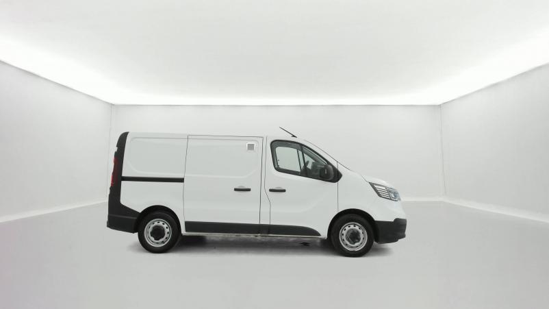 Vente en ligne Renault Trafic 3 Fourgon TRAFIC FGN L1H1 2800 KG BLUE DCI 110 au prix de 20 590 €