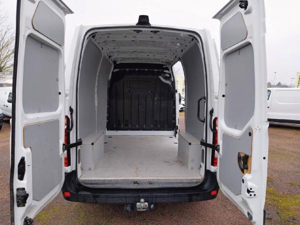 Vente en ligne Renault Master 3 Fourgon MASTER FGN TRAC F3300 L2H2 BLUE DCI 135 au prix de 27 900 €